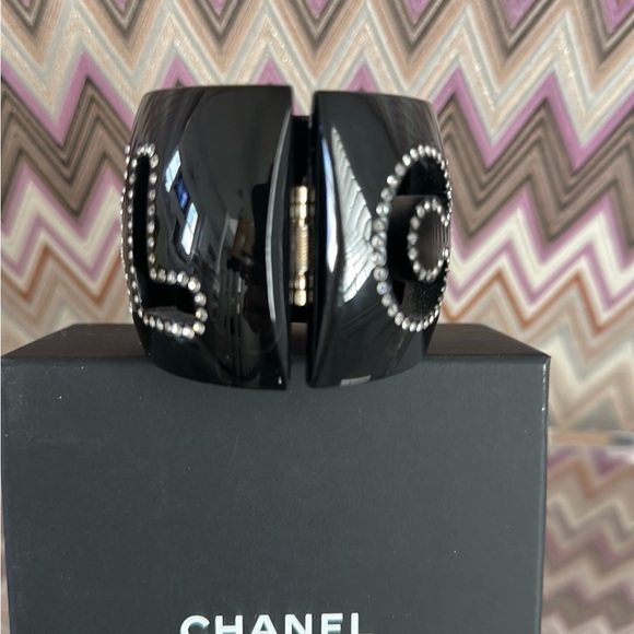 RARE CHANEL Resin & Crystal Cuff - Picture 3 of 5